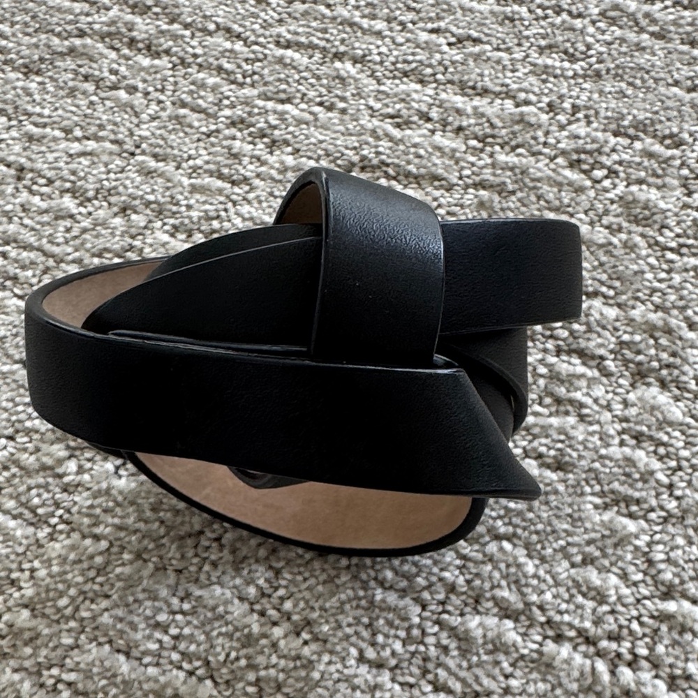 Ann Taylor Black Leather Pull Through Belt